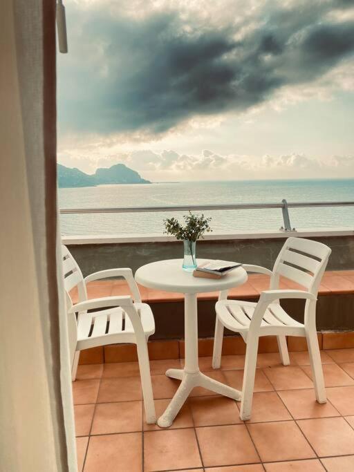 Seaside Oasis Apartment Cefalu Bagian luar foto