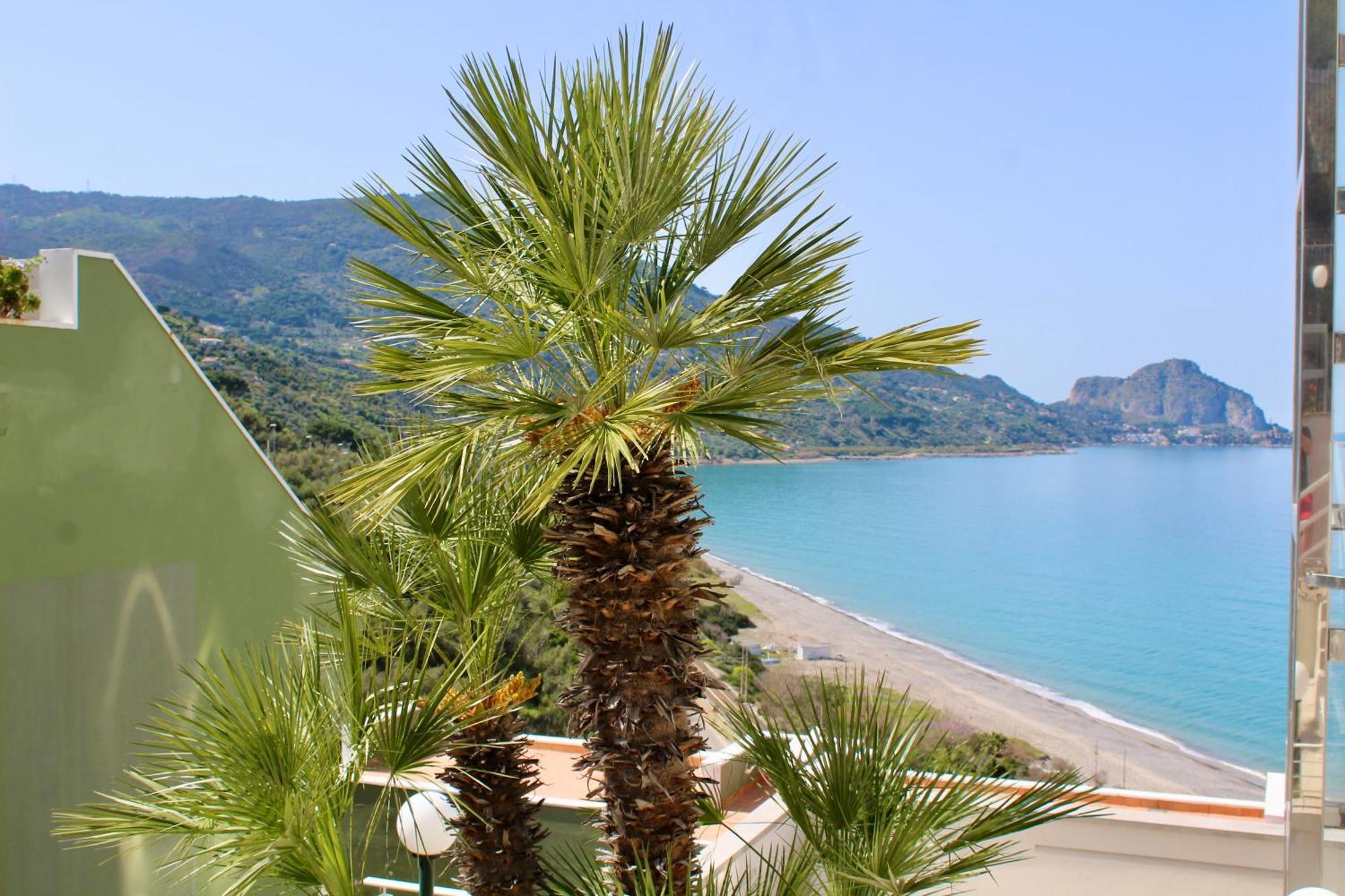 Seaside Oasis Apartment Cefalu Bagian luar foto