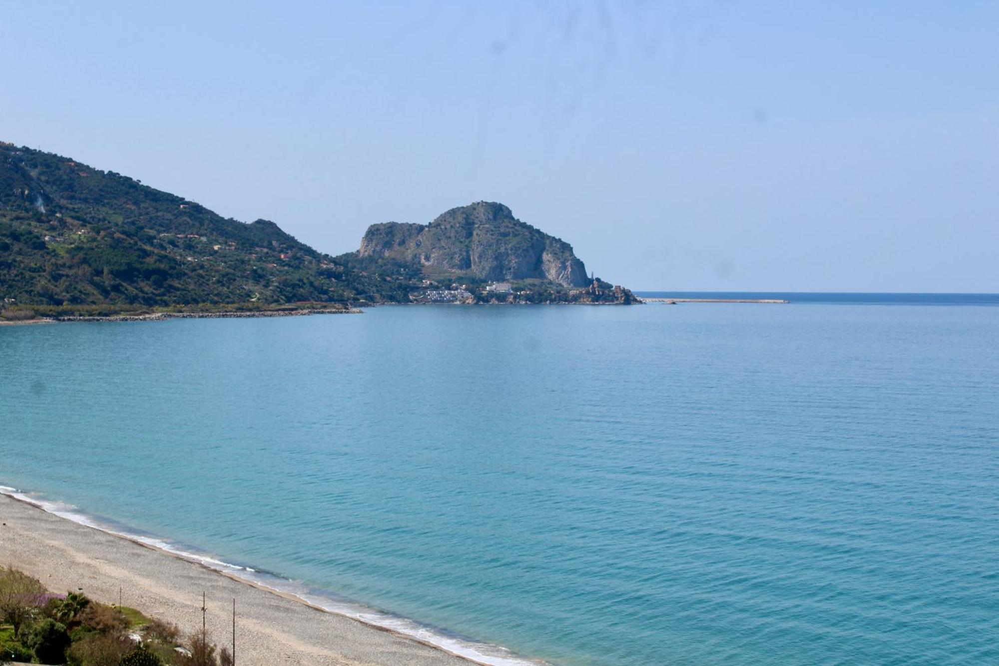 Seaside Oasis Apartment Cefalu Bagian luar foto