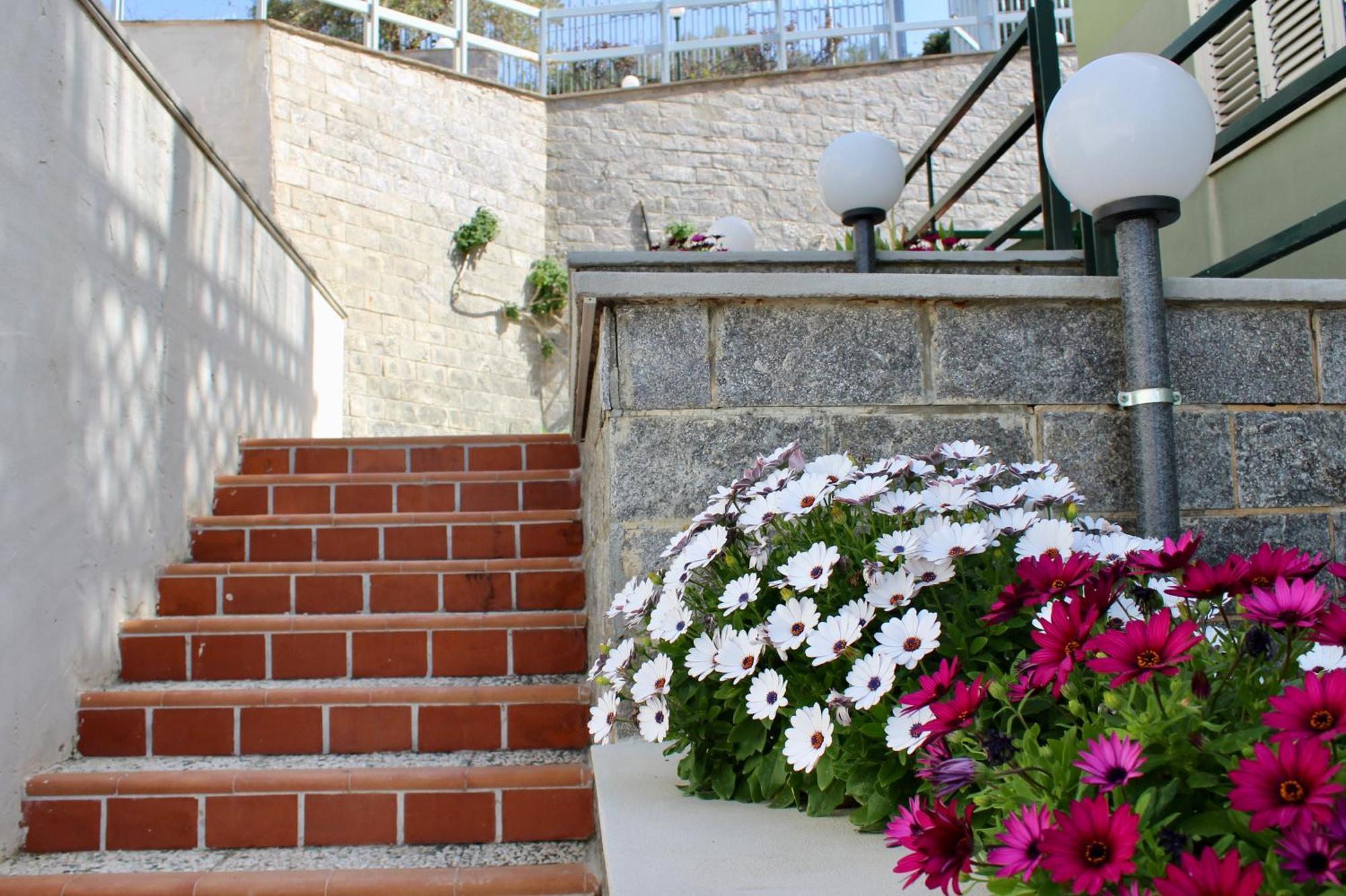 Seaside Oasis Apartment Cefalu Bagian luar foto