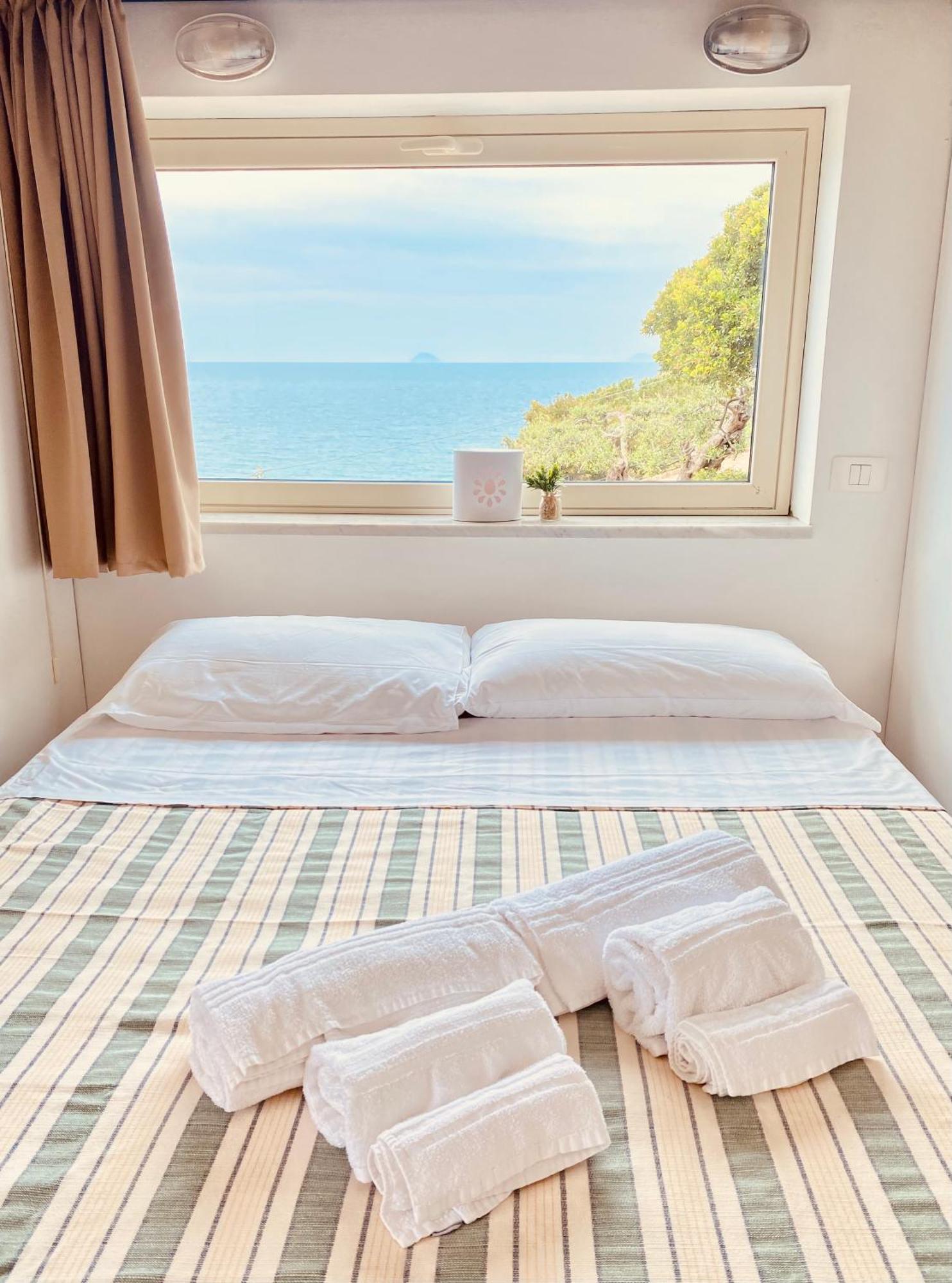 Seaside Oasis Apartment Cefalu Bagian luar foto