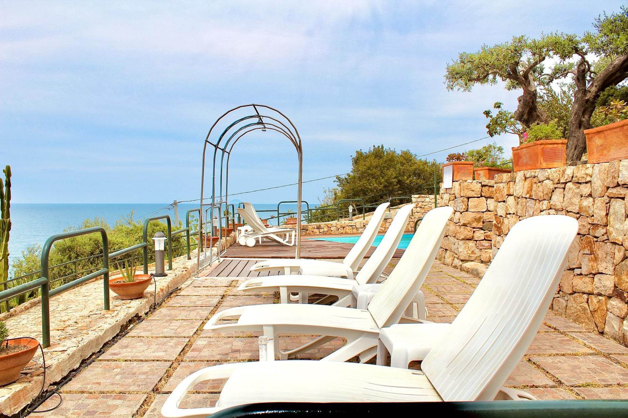 Seaside Oasis Apartment Cefalu Bagian luar foto