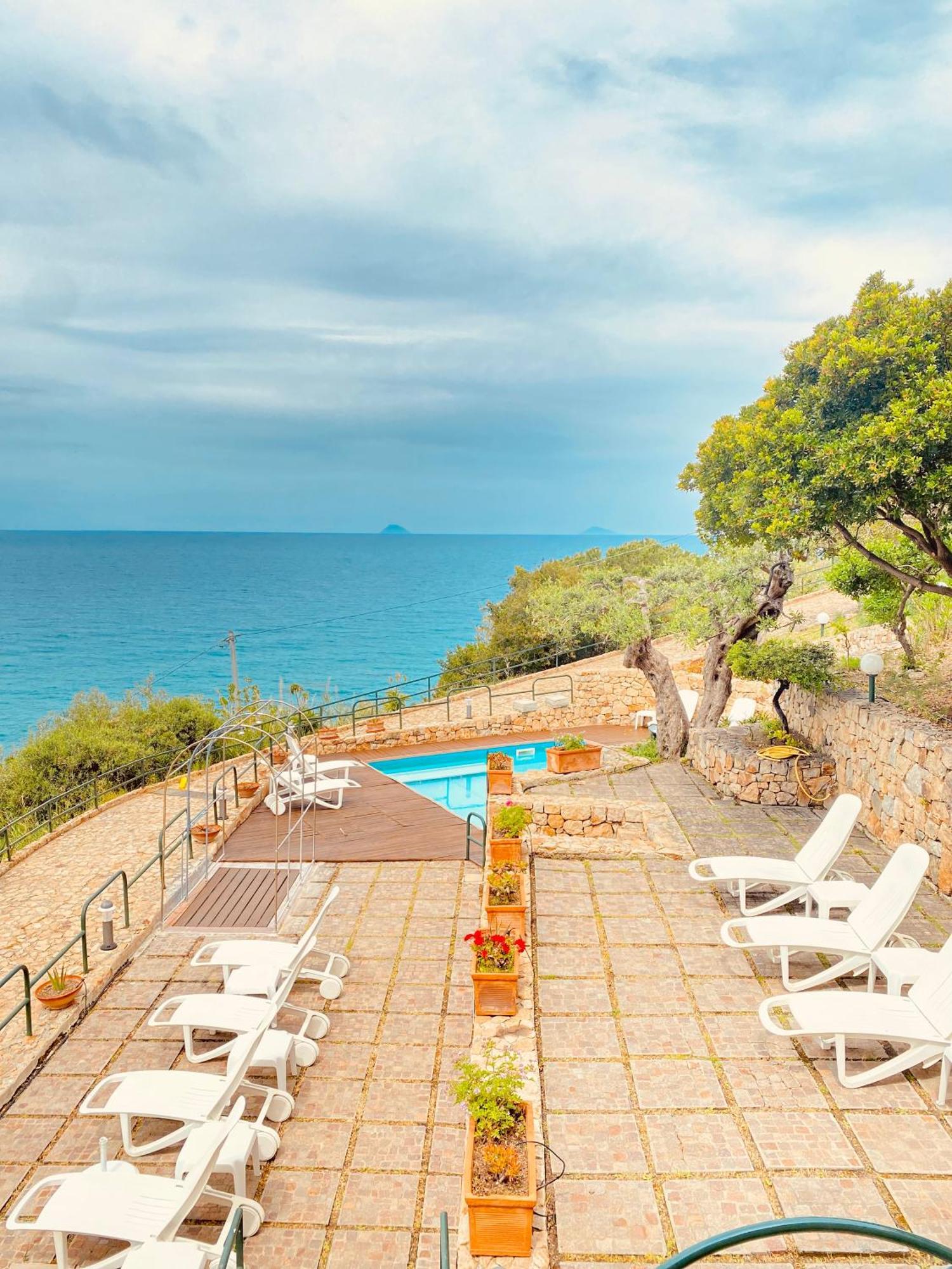 Seaside Oasis Apartment Cefalu Bagian luar foto